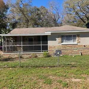 Holiday home Hidden Gem 3br/1b+jacuzzi+busch Garden+fishn+kayak, Tampa